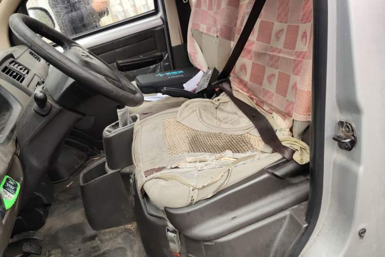Used Wuling Rongguang 2015 1.2L S Base Model CNG Left Front Seat