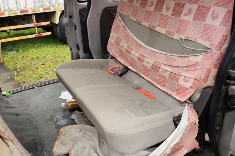 Used Wuling Rongguang 2015 1.2L S Base Model CNG Left Rear Seat