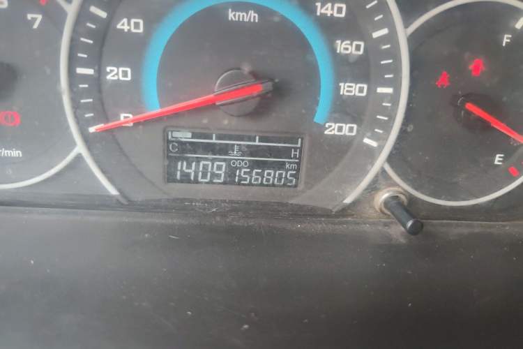 Used Wuling Rongguang 2015 1.2L S Standard CNG Model Odometer Close Up