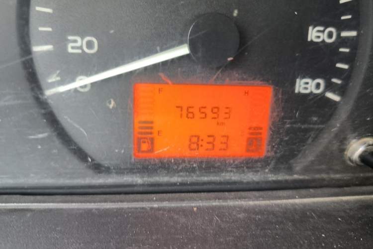Used Wuling Rongguang  Odometer Close Up