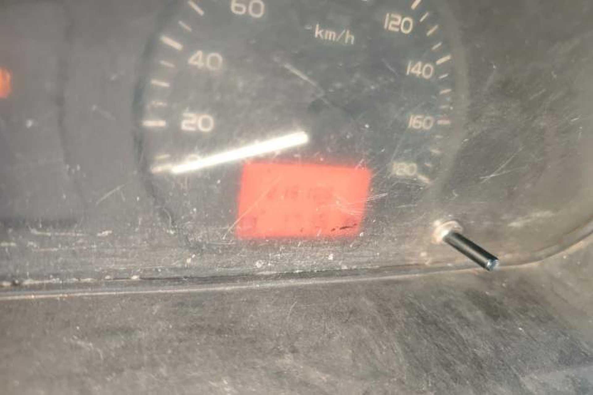 Used Wuling Rongguang 2015 1.2L S Base Model CNG Odometer Close Up