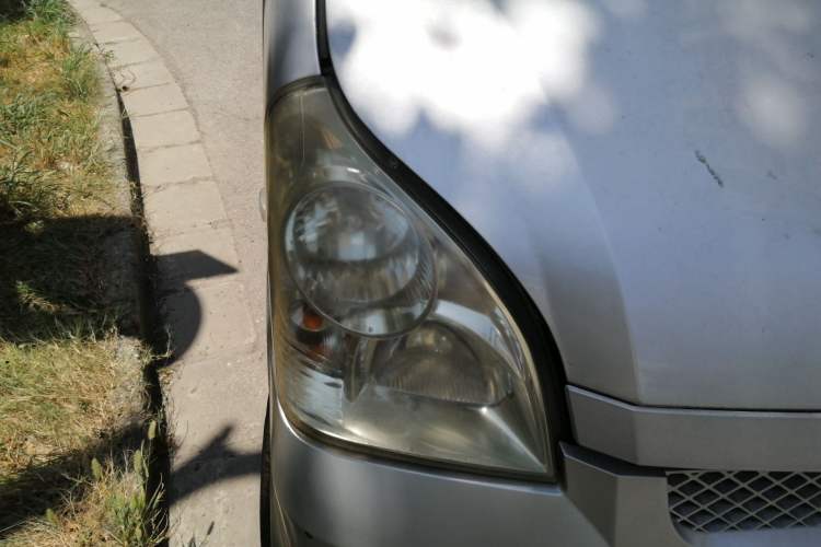 Used Wuling Rongguang 2015 1.2L S Base Model CNG Right Front Headlight