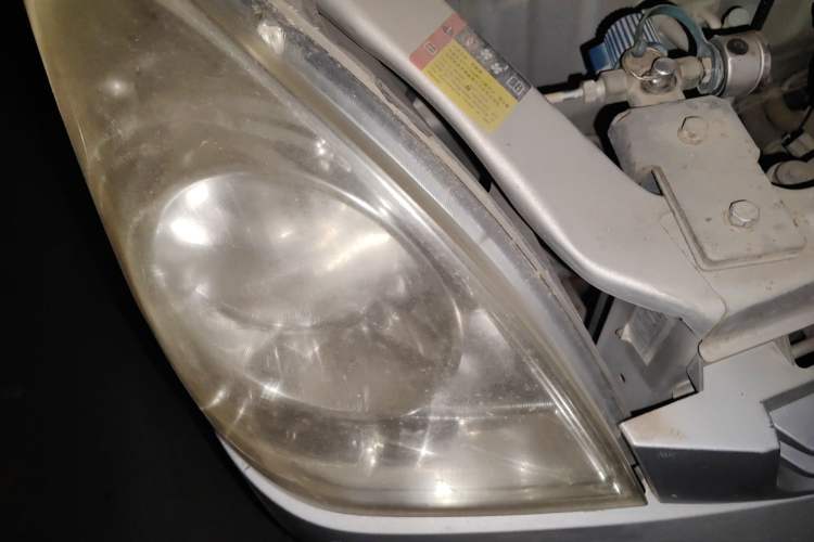 Used Wuling Rongguang 2015 1.2L S Standard CNG Model Right Front Headlight