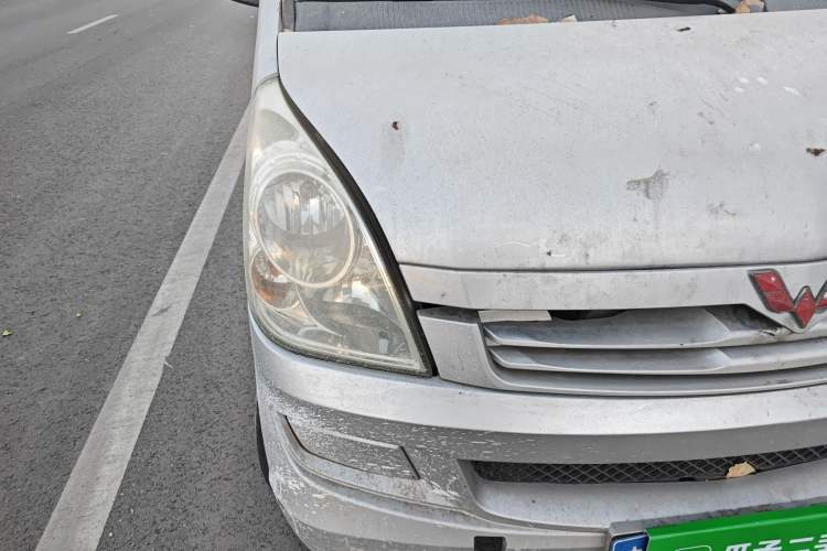 Used Wuling Rongguang 2015 1.2L S Base Model CNG Right Front Headlight