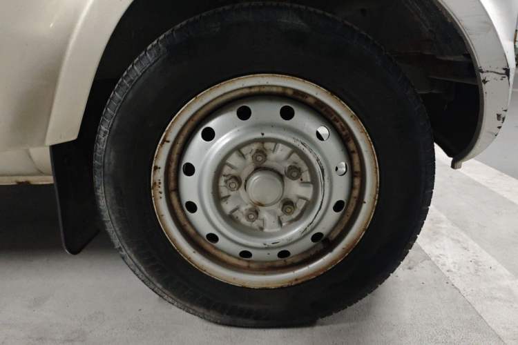Used Wuling Rongguang  Right Front Wheel Hub