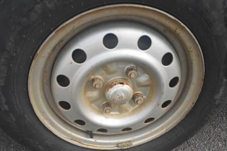Used Wuling Rongguang 2015 1.2L S Base Model CNG Right Rear Wheel Hub
