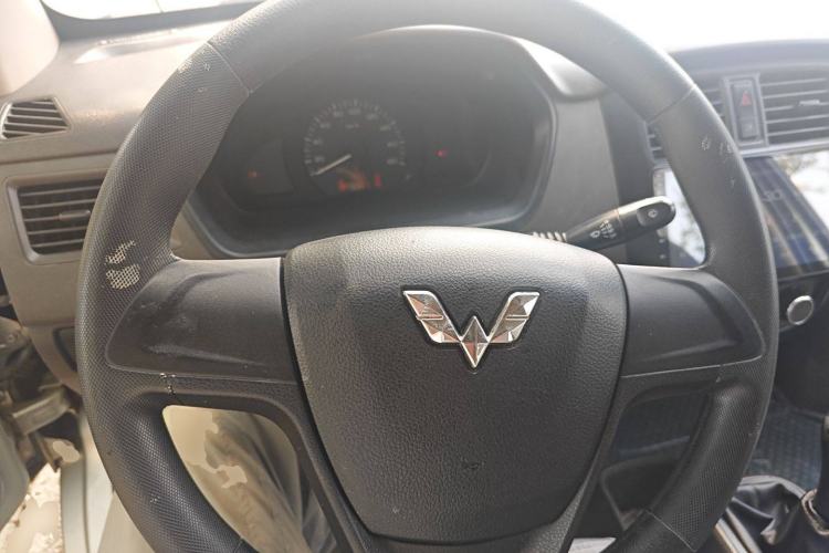 Used Wuling Rongguang 2015 1.2L S Base Model CNG Steering Wheel