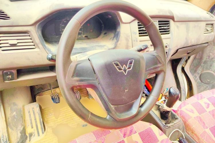 Used Wuling Rongguang 2015 1.2L S Base Model CNG Steering Wheel