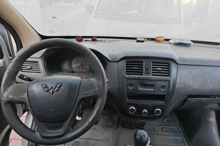 Used Wuling Rongguang 2015 1.2L S Base Model CNG Steering Wheel