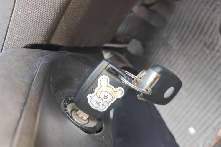 Used Wuling Rongguang 2015 1.2L S Base Model CNG Vehicle Key
