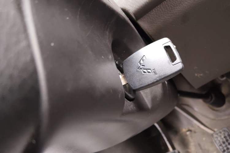 Used Wuling Rongguang 2015 1.2L S Base Model CNG Vehicle Key