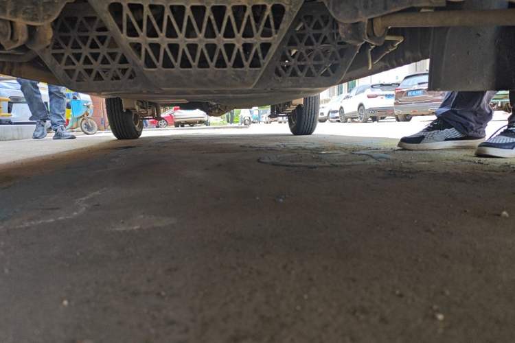 Used Wuling Rongguang 2015 1.2L S Standard CNG Model Chassis Front