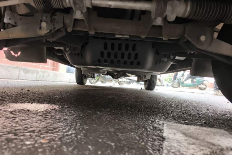 Used Wuling Rongguang 2015 1.2L S Base Model CNG Chassis Front