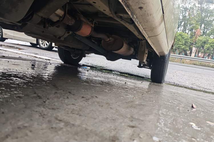 Used Wuling Rongguang 2015 1.2L S Base Model CNG Chassis Front Left