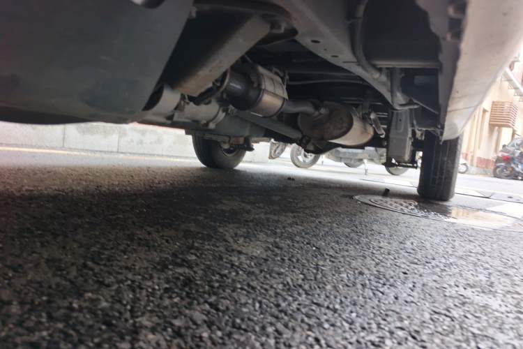 Used Wuling Rongguang 2015 1.2L S Base Model CNG Chassis Front Left