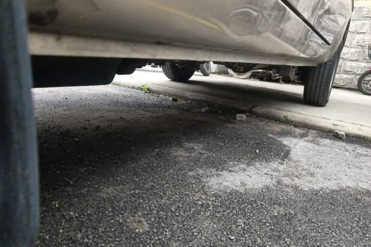 Used Wuling Rongguang 2015 1.2L S Base Model CNG Chassis Front Left