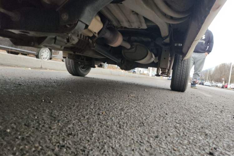 Used Wuling Rongguang 2015 1.2L S Base Model CNG Chassis Front Left