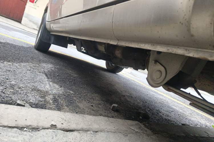 Used Wuling Rongguang 2015 1.2L S Base Model CNG Chassis Rear Left