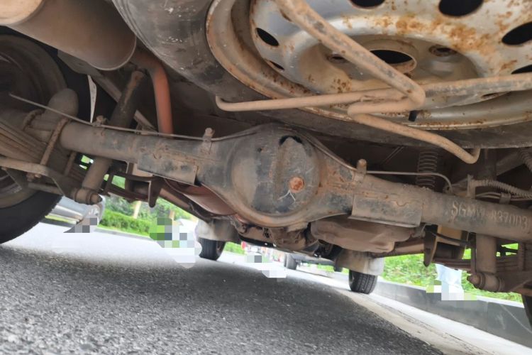 Used Wuling Rongguang 2015 1.2L S Base Model CNG Chassis Rear