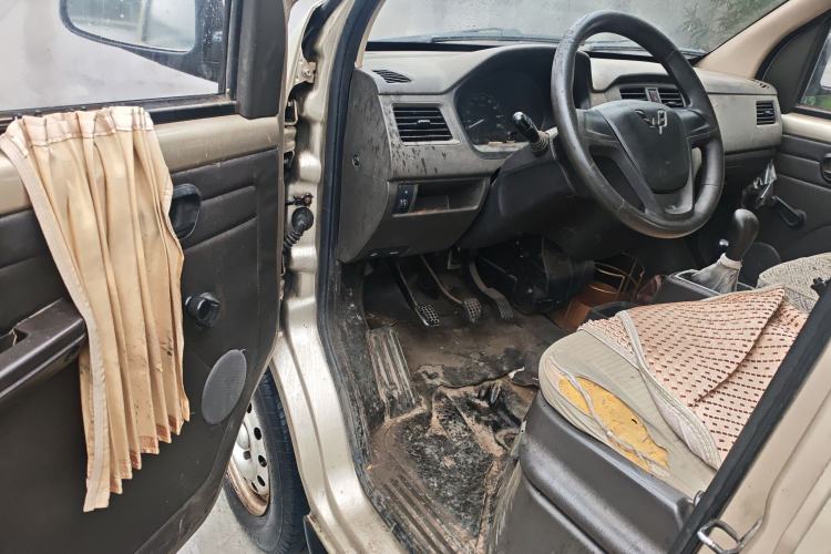 Used Wuling Rongguang 2015 1.2L S Base Model CNG Driver Seat