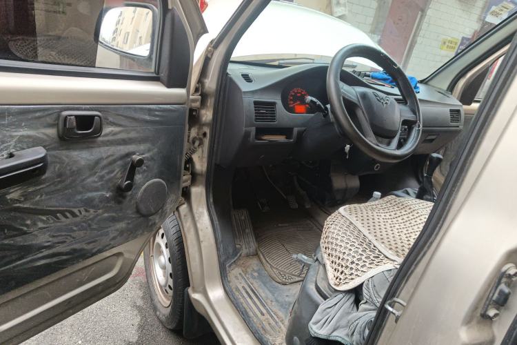 Used Wuling Rongguang 2015 1.2L S Base Model CNG Driver Seat