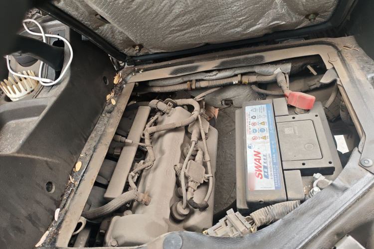Used Wuling Rongguang 2015 1.2L S Base Model CNG Engine Bay Right