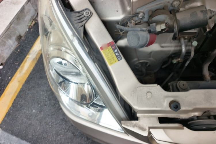 Used Wuling Rongguang 2015 1.2L S Base Model CNG Engine Bay Right