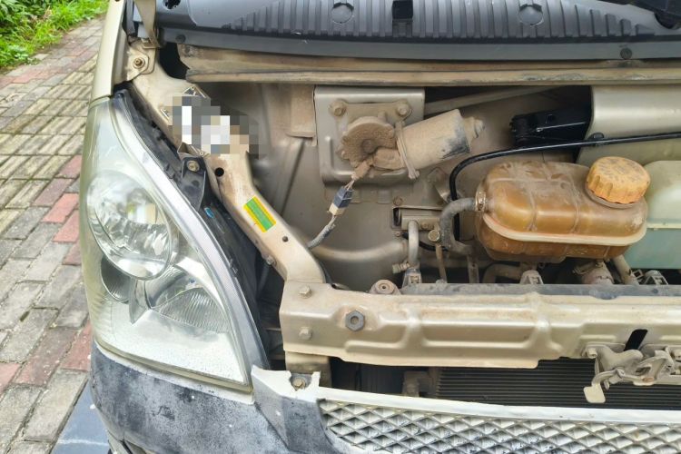 Used Wuling Rongguang 2015 1.2L S Base Model CNG Engine Bay Right