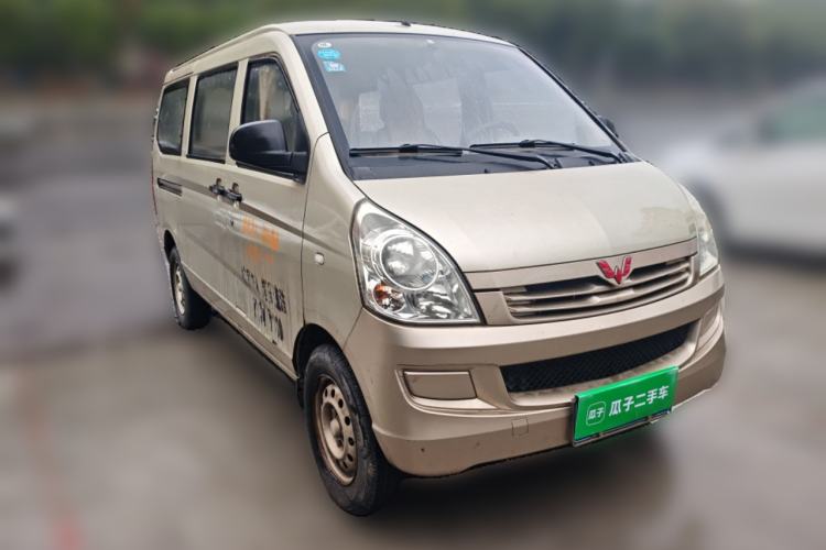 Used Wuling Rongguang 2015 1.2L S Base Model CNG Front Right 45 Deg