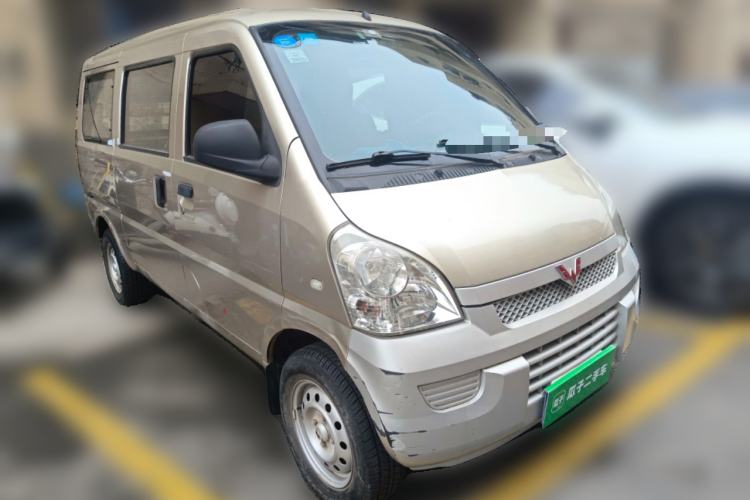 Used Wuling Rongguang 2015 1.2L S Base Model CNG Front Right 45 Deg
