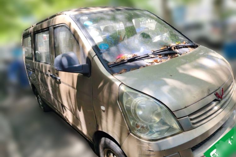 Used Wuling Rongguang 2015 1.2L S Base Model CNG Front Right 45 Deg