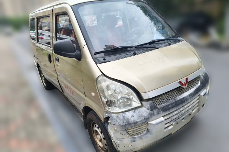 Used Wuling Rongguang 2015 1.2L S Base Model CNG Front Right 45 Deg