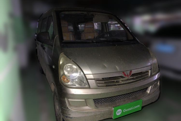 Used Wuling Rongguang 2015 1.2L S Base Model CNG Front Right 45 Deg