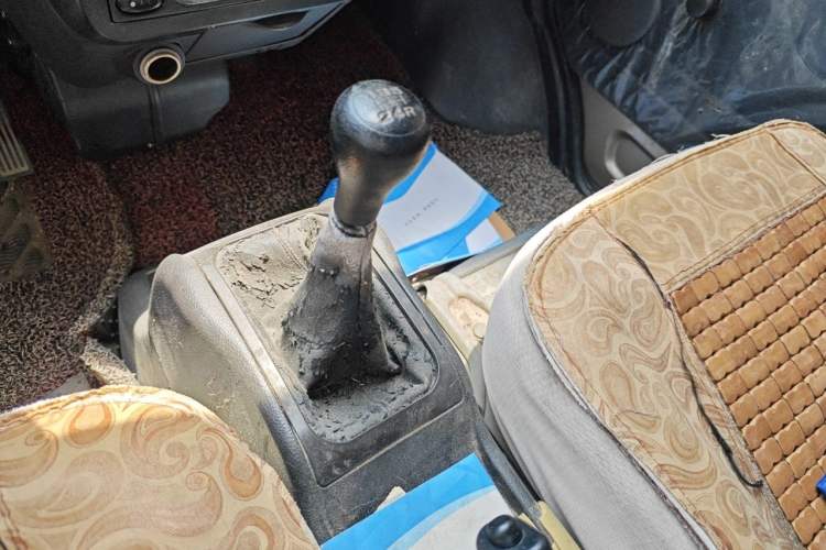 Used Wuling Rongguang 2015 1.2L S Standard CNG Model Gear Lever