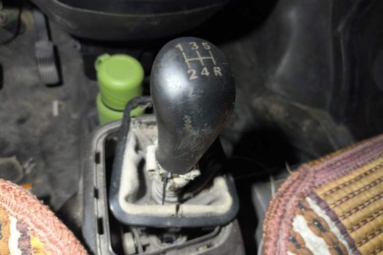 Used Wuling Rongguang 2015 1.2L S Base Model CNG Gear Lever