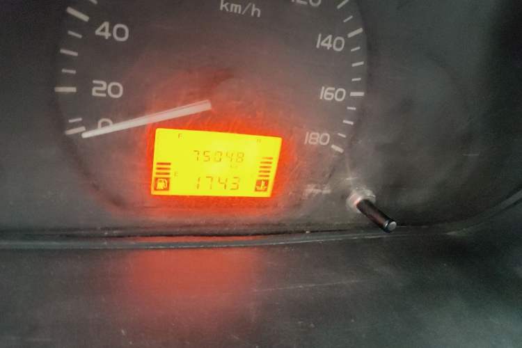 Used Wuling Rongguang 2015 1.2L S Base Model CNG Instrument Cluster