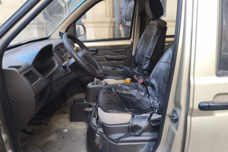 Used Wuling Rongguang 2015 1.2L S Base Model CNG Left Front Seat