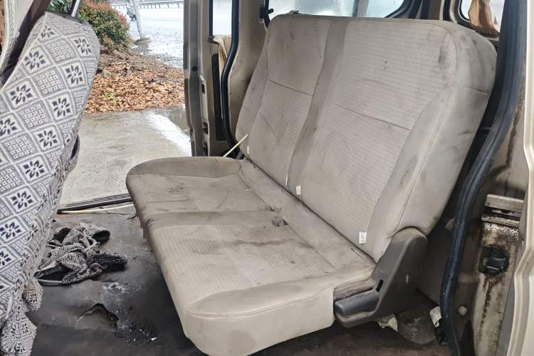 Used Wuling Rongguang 2015 1.2L S Base Model CNG Left Rear Seat
