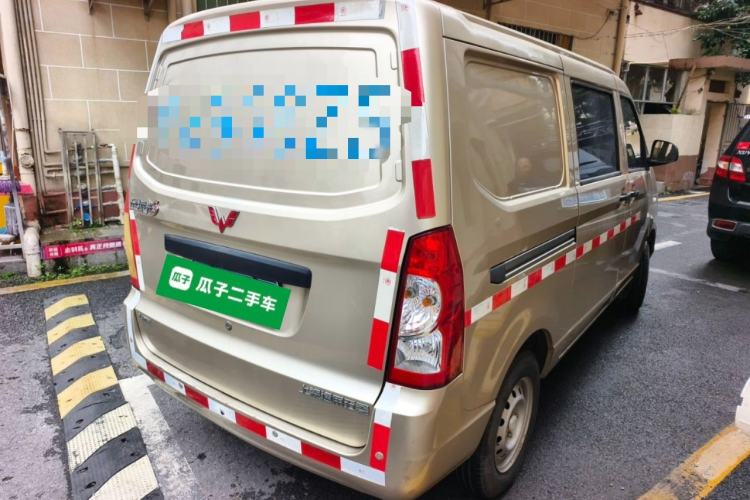 Used Wuling Rongguang 2015 1.2L S Base Model CNG Rear Right 45 Deg