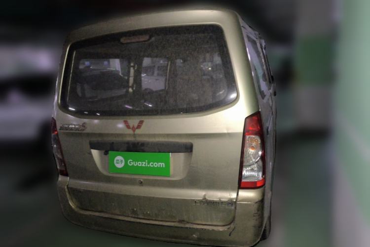 Used Wuling Rongguang 2015 1.2L S Base Model CNG Rear Right 45 Deg