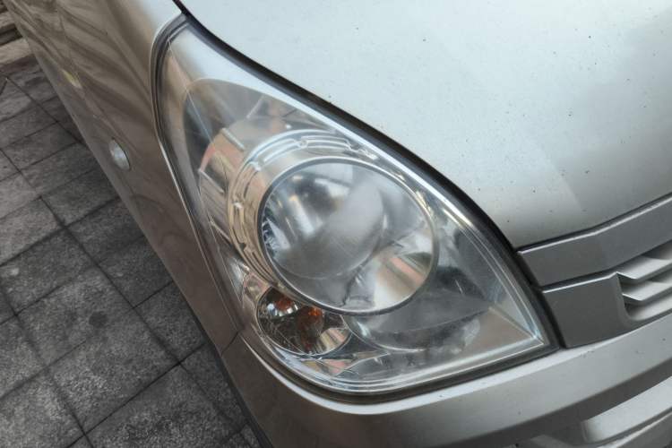 Used Wuling Rongguang 2015 1.2L S Base Model CNG Right Front Headlight