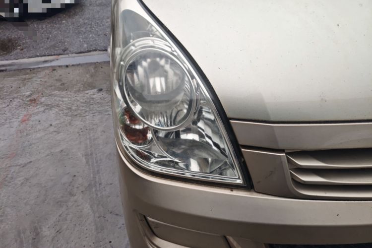 Used Wuling Rongguang 2015 1.2L S Base Model CNG Right Front Headlight