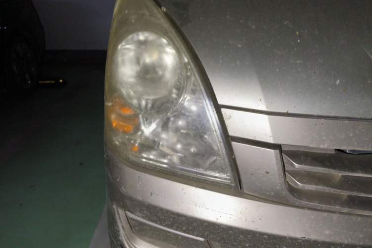 Used Wuling Rongguang 2015 1.2L S Base Model CNG Right Front Headlight