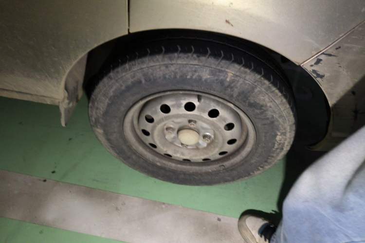 Used Wuling Rongguang 2015 1.2L S Base Model CNG Right Front Wheel Hub