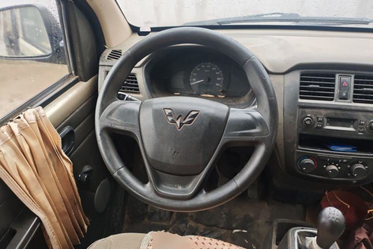 Used Wuling Rongguang 2015 1.2L S Base Model CNG Steering Wheel