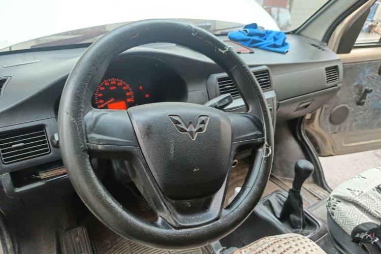 Used Wuling Rongguang 2015 1.2L S Base Model CNG Steering Wheel