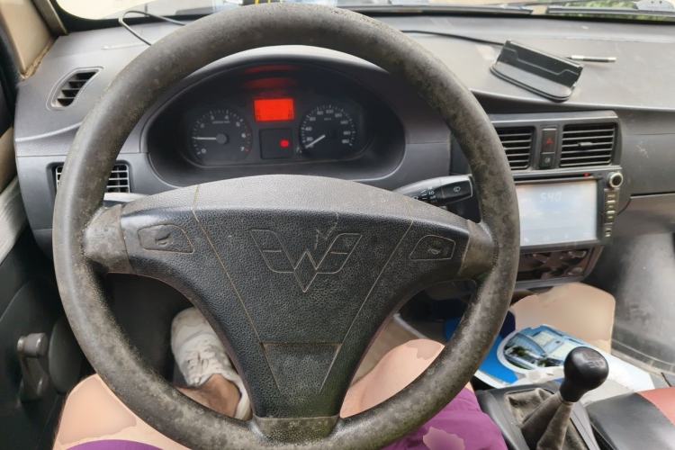 Used Wuling Rongguang 2015 1.2L S Base Model CNG Steering Wheel