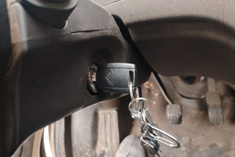 Used Wuling Rongguang 2015 1.2L S Base Model CNG Vehicle Key