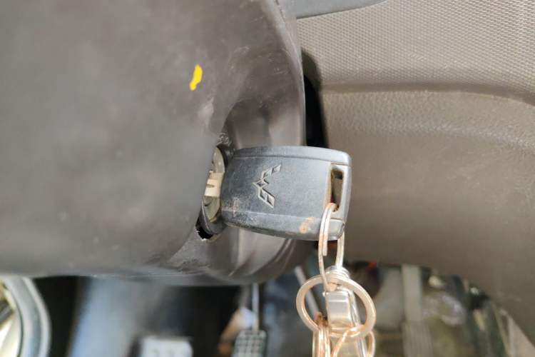 Used Wuling Rongguang 2015 1.2L S Base Model CNG Vehicle Key