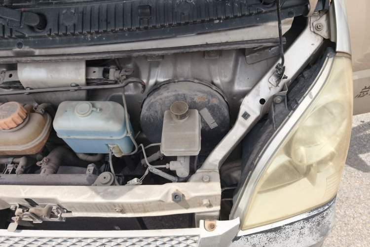 Used Wuling Rongguang  Engine Bay Left